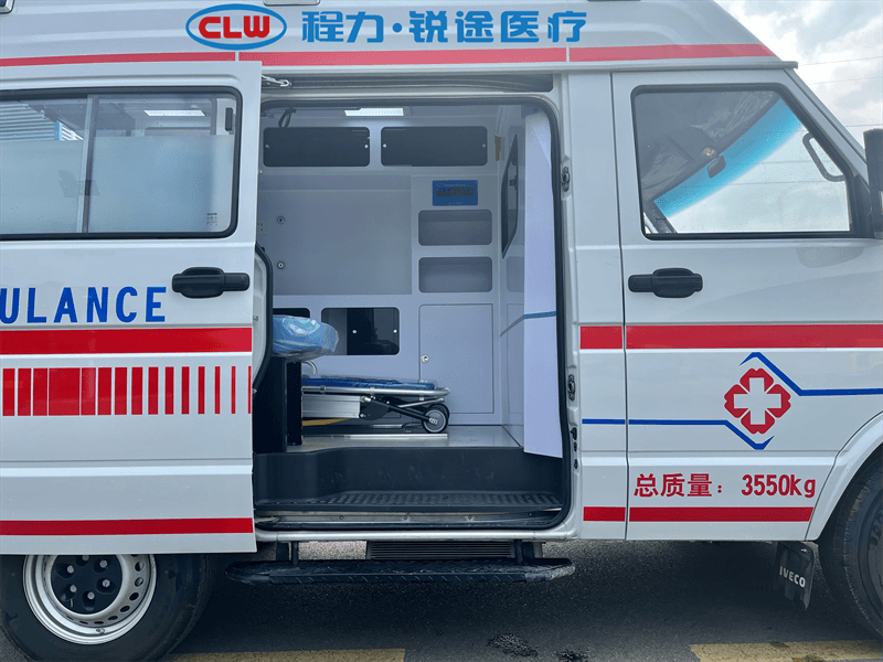 阳泉市程力&依维柯得意救护车方式
