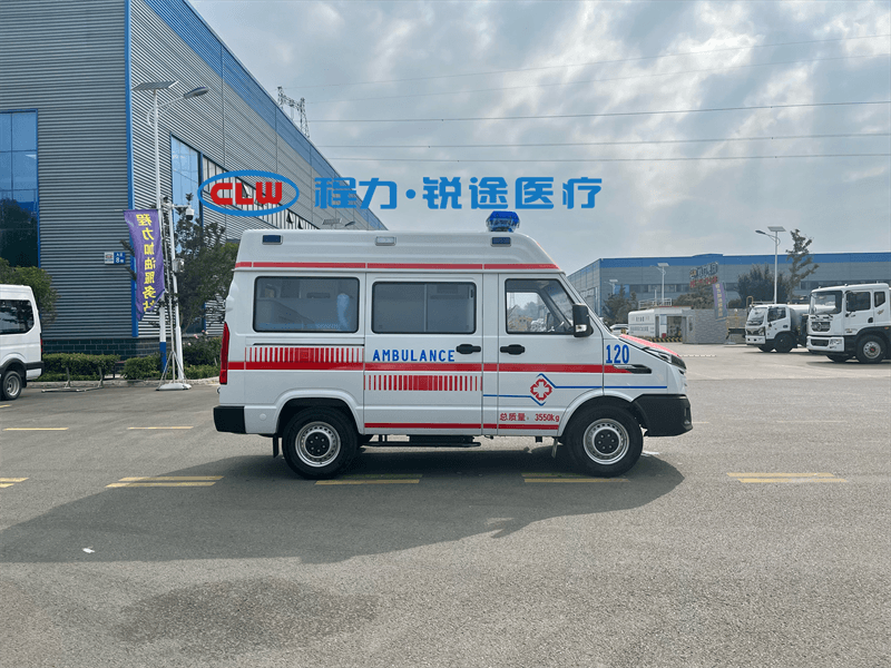 鞍山市程力&依维柯得意救护车评论
